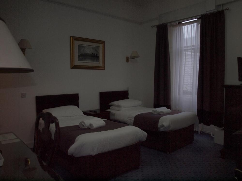Room image 5