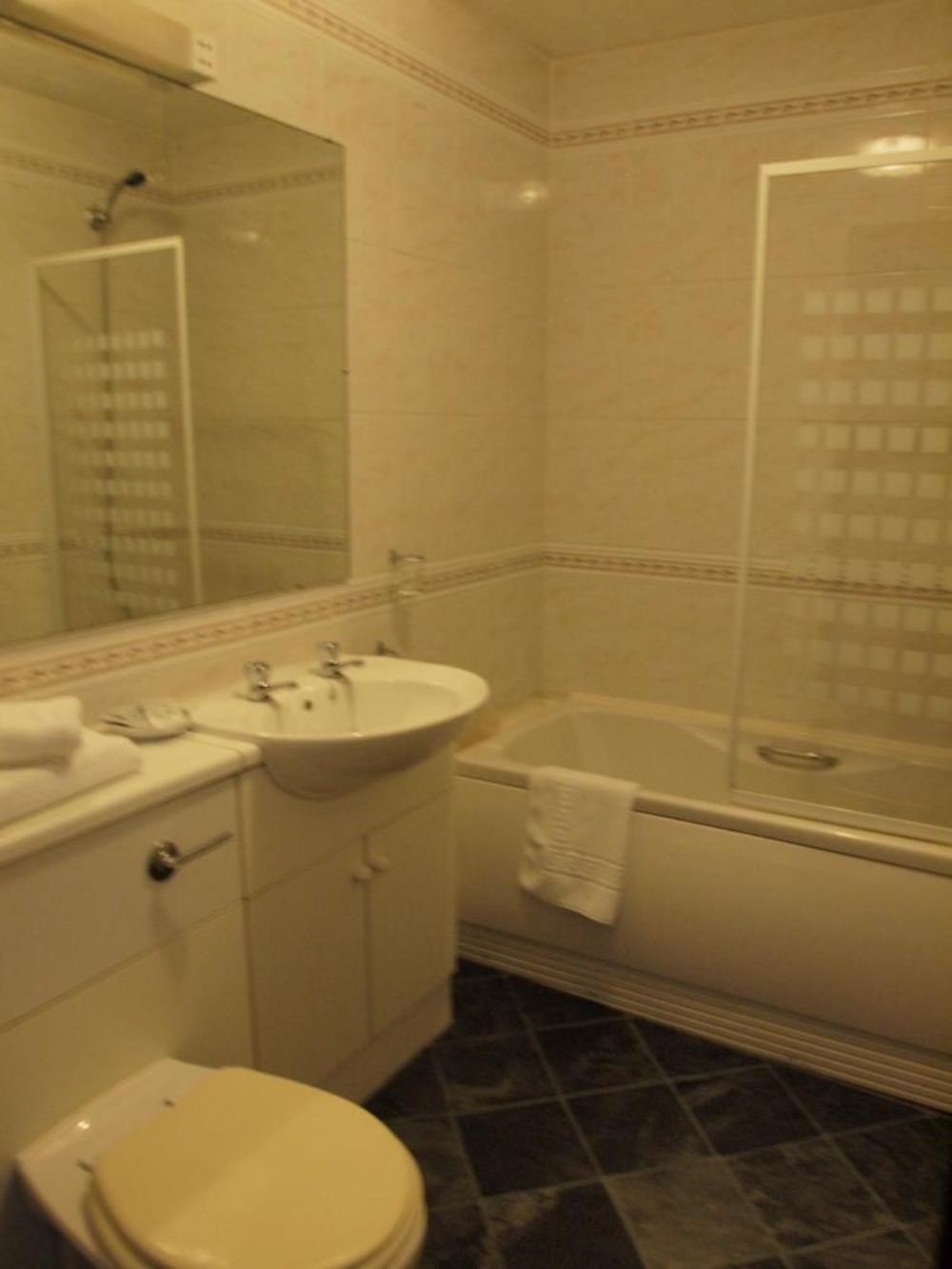 Room image 2